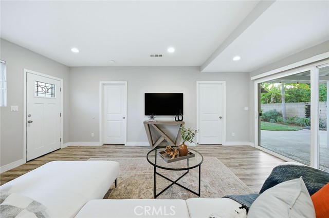Detail Gallery Image 19 of 48 For 5990 E El Paseo, Long Beach,  CA 90815 - 3 Beds | 2 Baths