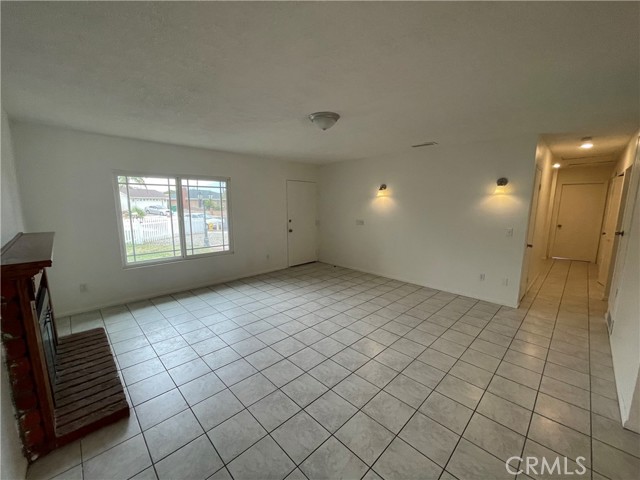 25141 Silent Creek Road, Moreno Valley CA: https://media.crmls.org/medias/b562ddbc-12d7-401f-863f-5c50cd54de4d.jpg