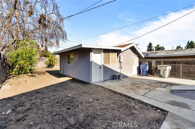 Image 23 of 40 For 2401 Hedges Avenue