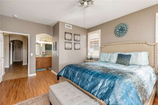 Image 12 of 26 For 4871 Oakhurst Avenue