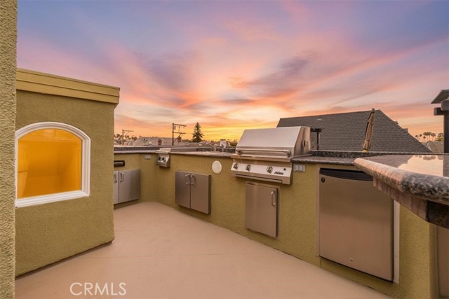 Detail Gallery Image 73 of 75 For 5580 E Saint Irmo Walk, Long Beach,  CA 90803 - 3 Beds | 2/1 Baths
