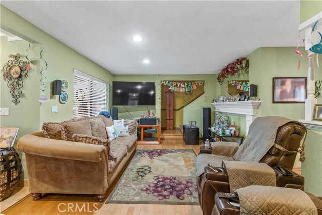 Detail Gallery Image 19 of 49 For 3812 Middlebury, Los Angeles,  CA 90004 - 3 Beds | 2/1 Baths