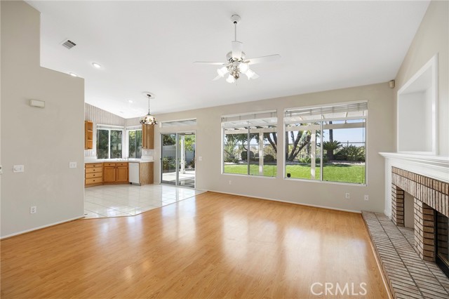 Detail Gallery Image 12 of 53 For 32176 Corte Florecita, Temecula,  CA 92592 - 3 Beds | 2 Baths