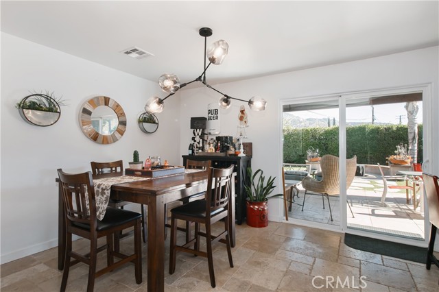 Detail Gallery Image 4 of 13 For 1542 Christine, Simi Valley,  CA 93063 - 3 Beds | 1/1 Baths