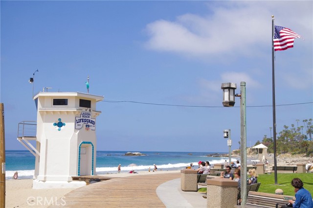 350 Cliff, Laguna Beach CA: https://media.crmls.org/medias/b5669b92-8930-45c0-960f-8c9af5a3ea9c.jpg