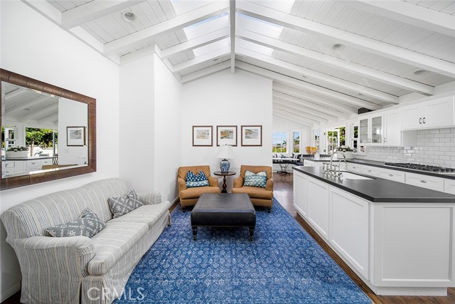 Detail Gallery Image 10 of 33 For 806 Emerald Bay, Laguna Beach,  CA 92651 - 4 Beds | 3/2 Baths