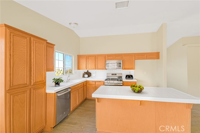 Detail Gallery Image 7 of 24 For 32705 Pearblossom Vista Rd, Pearblossom,  CA 93553 - 4 Beds | 2 Baths