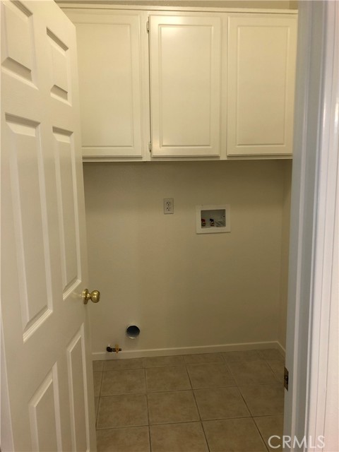 59 Eaglecreek, Irvine CA: https://media.crmls.org/medias/b567dd96-da1d-4f7a-9c4c-751a1615a11d.jpg