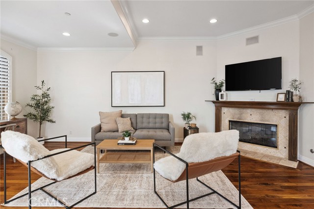 424 Marine Avenue, Manhattan Beach CA: https://media.crmls.org/medias/b568197c-edf9-4ab3-9833-e4017154a780.jpg