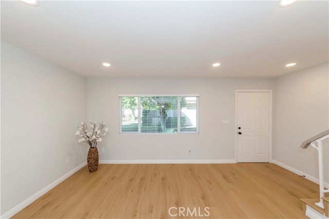 Detail Gallery Image 3 of 18 For 918 Huntington Dr #O,  Duarte,  CA 91010 - 2 Beds | 2 Baths