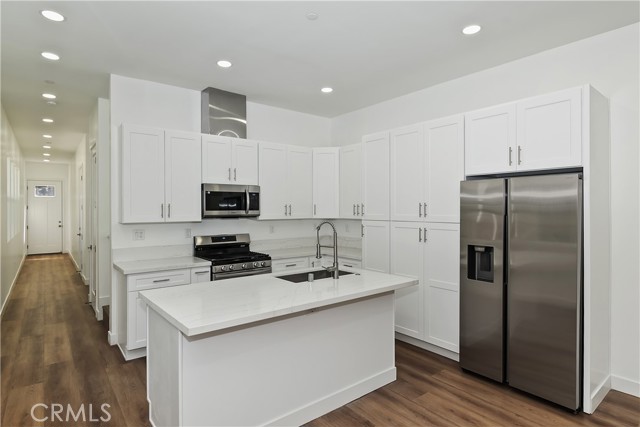 Detail Gallery Image 50 of 50 For 911 Sugarloaf, Big Bear City,  CA 92314 - 3 Beds | 3 Baths