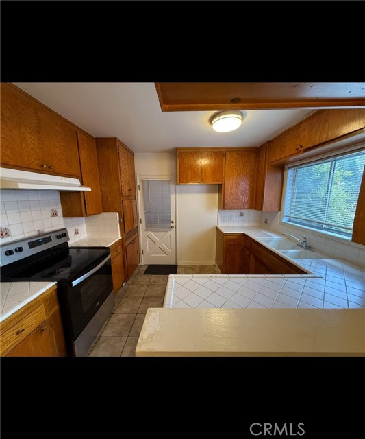 Detail Gallery Image 6 of 12 For 6134 Hazeltine Ave #6,  Van Nuys,  CA 91401 - 2 Beds | 1 Baths