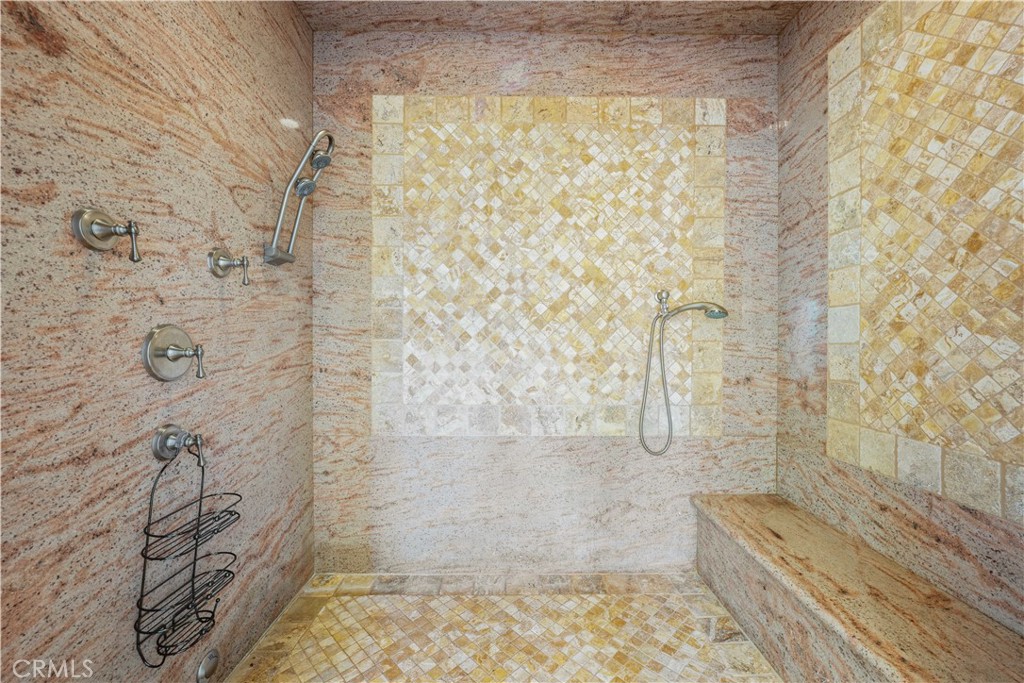 https://media.crmls.org/medias/b569603a-6384-4cfa-905c-9ee90c21039f.jpg?preset=X-Large