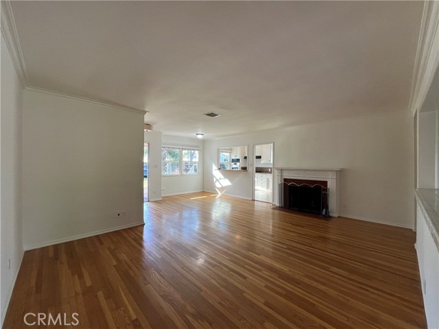 Detail Gallery Image 3 of 18 For 13627 Huston St, Sherman Oaks,  CA 91423 - 3 Beds | 2 Baths