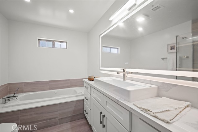 314 Lola Avenue, Pasadena CA: https://media.crmls.org/medias/b56a1e61-e571-4580-afb0-bba979e7f8b5.jpg