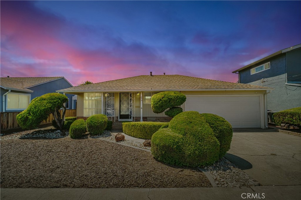 849 Serra Drive