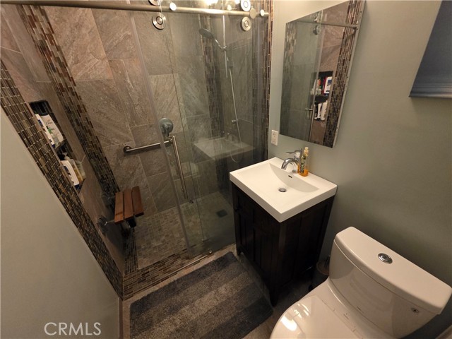 Detail Gallery Image 9 of 12 For 4317 E 6th, Long Beach,  CA 90814 - 3 Beds | 2 Baths