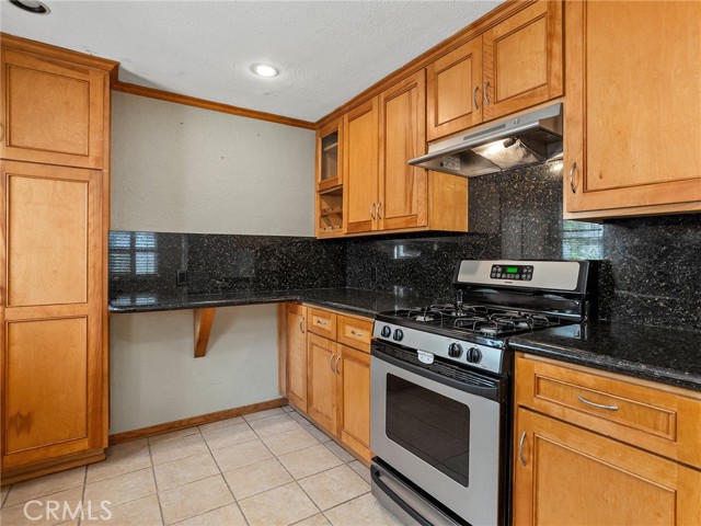 Detail Gallery Image 8 of 41 For 210 W Ash Ave, Burbank,  CA 91502 - 2 Beds | 1 Baths