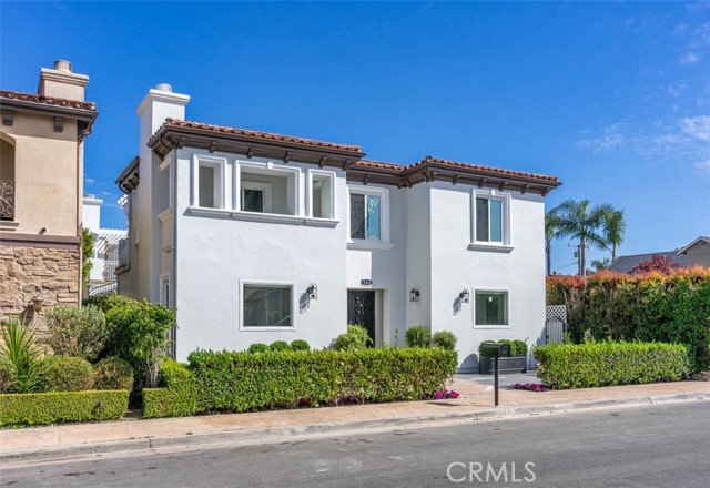 Detail Gallery Image 1 of 74 For 508 Westminster Ave, Newport Beach,  CA 92663 - 5 Beds | 5/1 Baths
