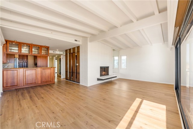 1510 W Oceanfront, Newport Beach CA: https://media.crmls.org/medias/b56c4bab-db74-46eb-bd87-daa3cc2959f2.jpg