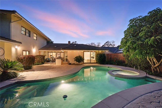 1210 Los Altos Avenue, Long Beach CA: https://media.crmls.org/medias/b56cdd0e-3380-4d29-a0a2-a17604265b24.jpg