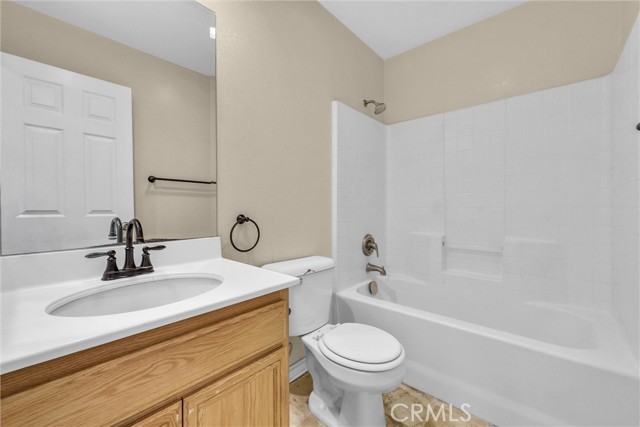 Detail Gallery Image 17 of 29 For 1927 Kenton, Riverside,  CA 92501 - 3 Beds | 2/1 Baths
