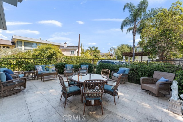 Detail Gallery Image 50 of 60 For 912 Harbor Crossing Ln, Marina Del Rey,  CA 90292 - 4 Beds | 2/1 Baths