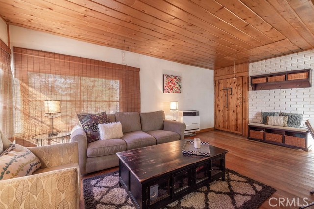 Detail Gallery Image 6 of 23 For 40193 Dream St, Big Bear Lake,  CA 92315 - 1 Beds | 1 Baths