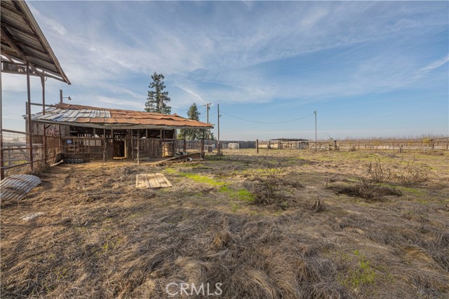 Detail Gallery Image 17 of 38 For 13250 Road 184, Porterville,  CA 93257 - 3 Beds | 2 Baths