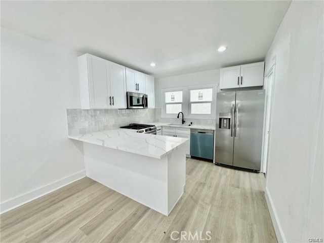 Detail Gallery Image 9 of 10 For 108 S Guadalupe #B,  Redondo Beach,  CA 90277 - 1 Beds | 1 Baths