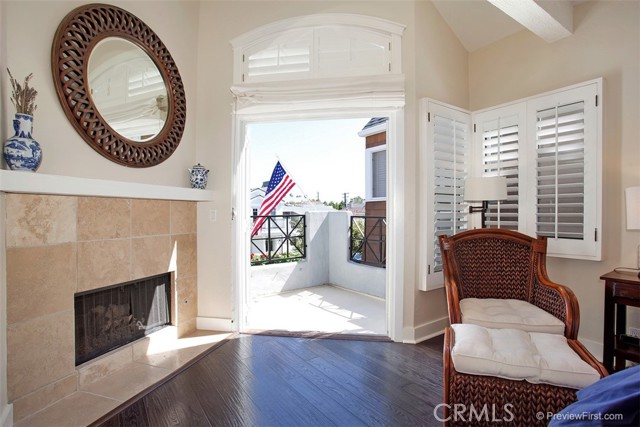 Detail Gallery Image 14 of 26 For 441 Carnation Ave, Corona Del Mar,  CA 92625 - 3 Beds | 2/1 Baths