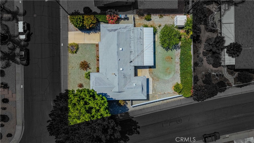 https://media.crmls.org/medias/b56f7ceb-761e-45a1-90c6-af1c059ff3a5.jpg?preset=X-Large