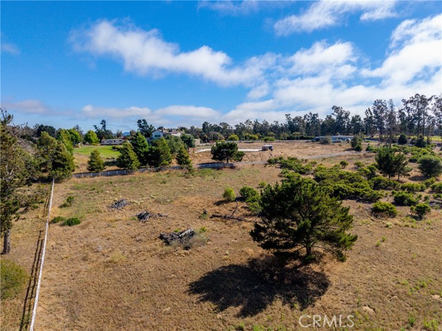 1255 Viva Way, Nipomo CA: https://media.crmls.org/medias/b56f7fe6-11ec-4d97-b3bd-b75f5db66bb2.jpg