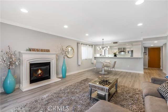 1417 S. Westgate, Los Angeles CA: https://media.crmls.org/medias/b5702659-a260-4227-8ceb-65982b9470ba.jpg