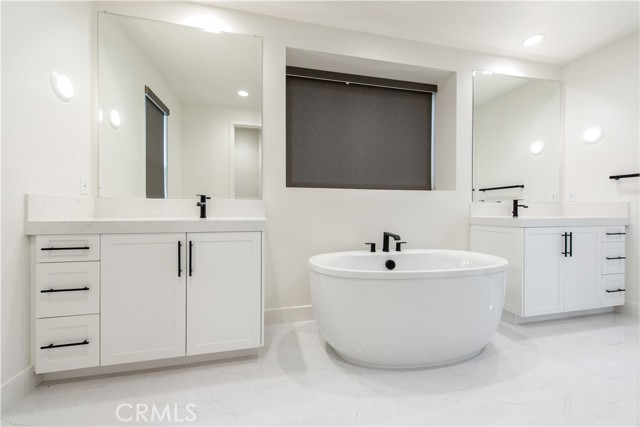 Detail Gallery Image 23 of 29 For 150 Somera, Irvine,  CA 92602 - 4 Beds | 3 Baths