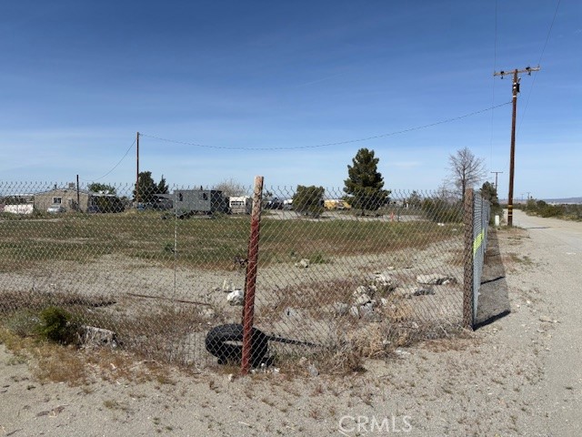 Detail Gallery Image 7 of 11 For 1290 Highway 18, Pinon Hills,  CA 92372 - – Beds | – Baths