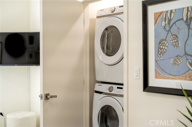 348 & 350 27th Street, San Diego CA: https://media.crmls.org/medias/b570ad52-1c40-456b-b454-17a5bad466d2.jpg