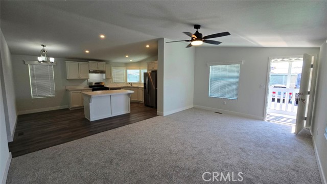 Detail Gallery Image 4 of 24 For 1512 E 5th St Space #98,  Ontario,  CA 91764 - 3 Beds | 2 Baths