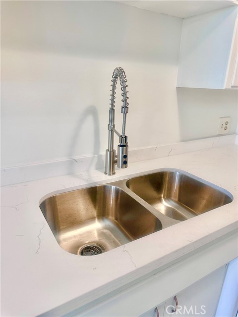Detail Gallery Image 28 of 29 For 801 E 1st St #17,  Long Beach,  CA 90802 - 1 Beds | 1 Baths