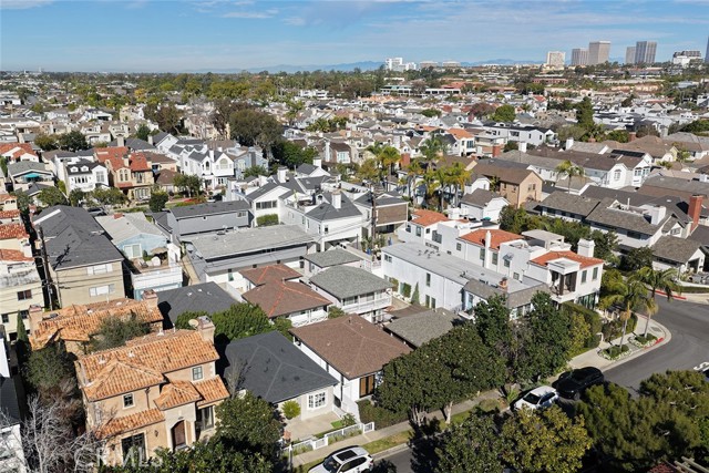 Detail Gallery Image 28 of 30 For 435 Dahlia Ave #2,  Corona Del Mar,  CA 92625 - 3 Beds | 3 Baths