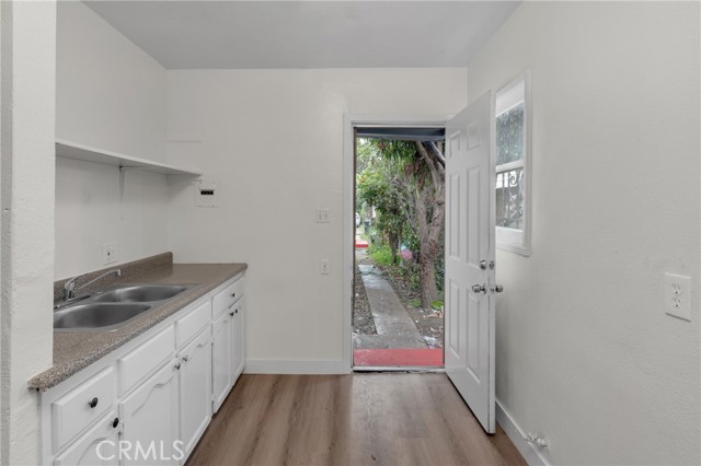 Detail Gallery Image 16 of 24 For 3322 W 63rd St, Los Angeles,  CA 90043 - – Beds | – Baths
