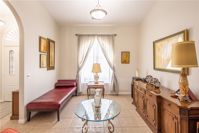 Detail Gallery Image 12 of 75 For 11123 Hickory Ave, Hesperia,  CA 92345 - 4 Beds | 2/1 Baths