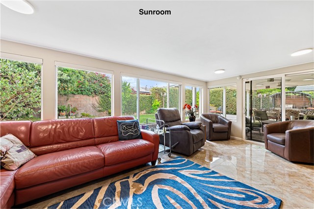 Detail Gallery Image 11 of 27 For 10500 Jordan Ave, Chatsworth,  CA 91311 - 3 Beds | 2 Baths