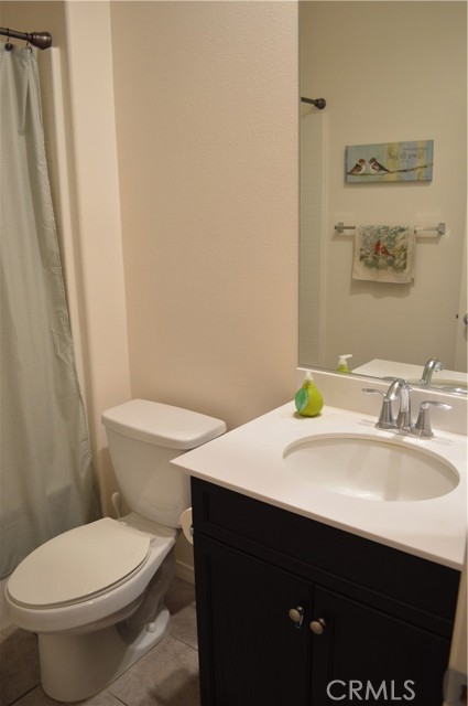 Detail Gallery Image 6 of 58 For 17026 Schneider St, Fontana,  CA 92336 - 5 Beds | 4 Baths