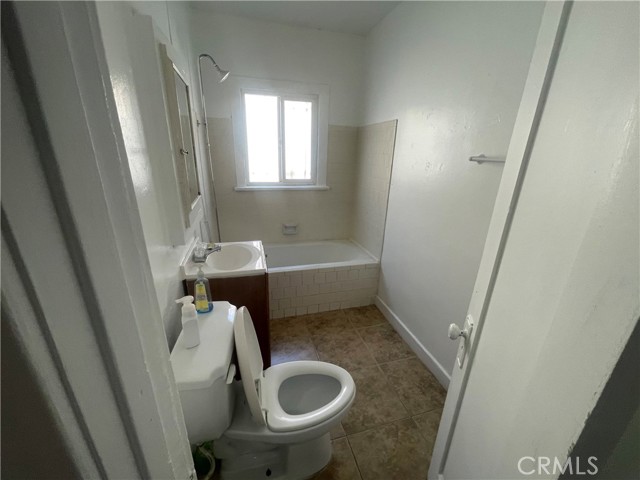 8506 Santa Fe Avenue, Huntington Park CA: https://media.crmls.org/medias/b5738c25-6be0-4d8d-987e-5594440838c6.jpg