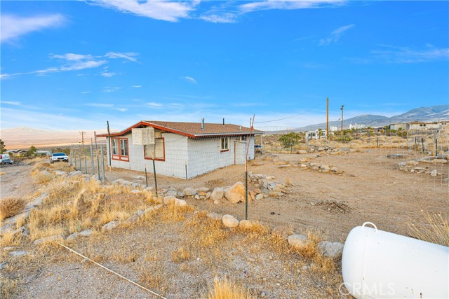 Detail Gallery Image 5 of 31 For 32623 Powerline Rd, Lucerne Valley,  CA 92356 - 2 Beds | 1 Baths