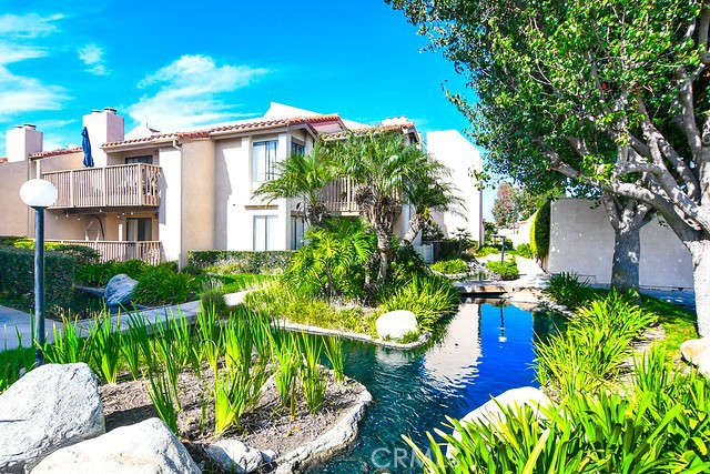 Detail Gallery Image 41 of 45 For 16551 Grunion Lane #204,  Huntington Beach,  CA 92649 - 2 Beds | 2 Baths