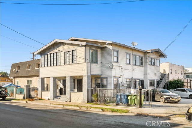 Detail Gallery Image 3 of 42 For 1425 W 18th St., Los Angeles,  CA 90006 - – Beds | – Baths