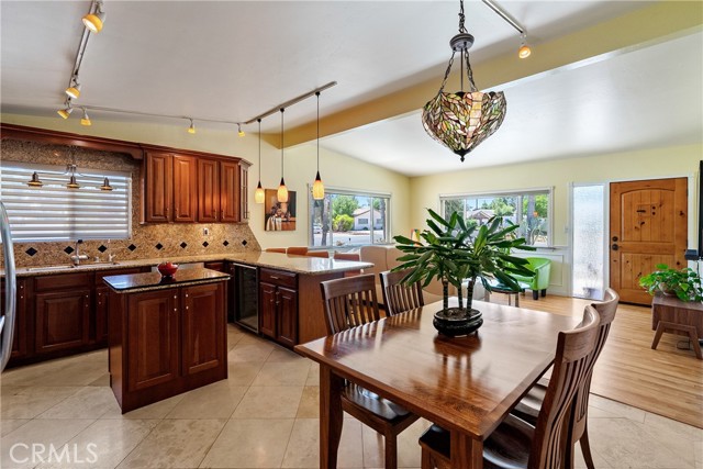 1002 Par Avenue, Paso Robles CA: https://media.crmls.org/medias/b5757d93-c548-45d2-8779-f121c3849478.jpg