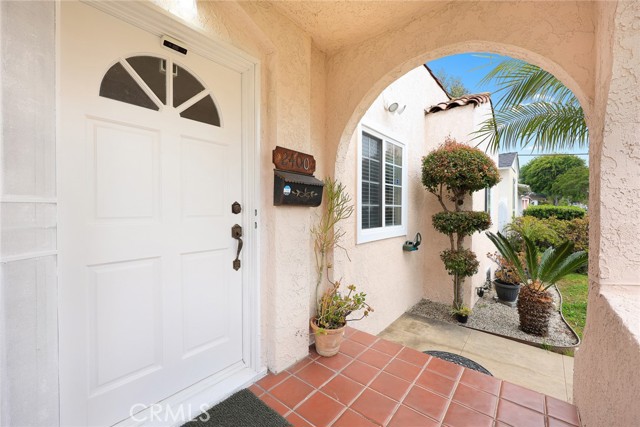 Detail Gallery Image 3 of 28 For 2400 El Paseo, Alhambra,  CA 91803 - 3 Beds | 2 Baths